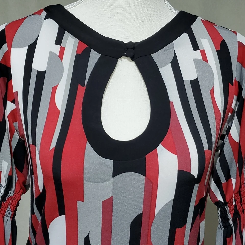 Geometric print shift dress w/ tie waist - Picture 3 of 8